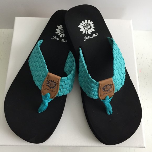 yellow box turquoise flip flops